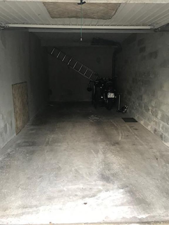 Parking / box Saint Pierre D Irube