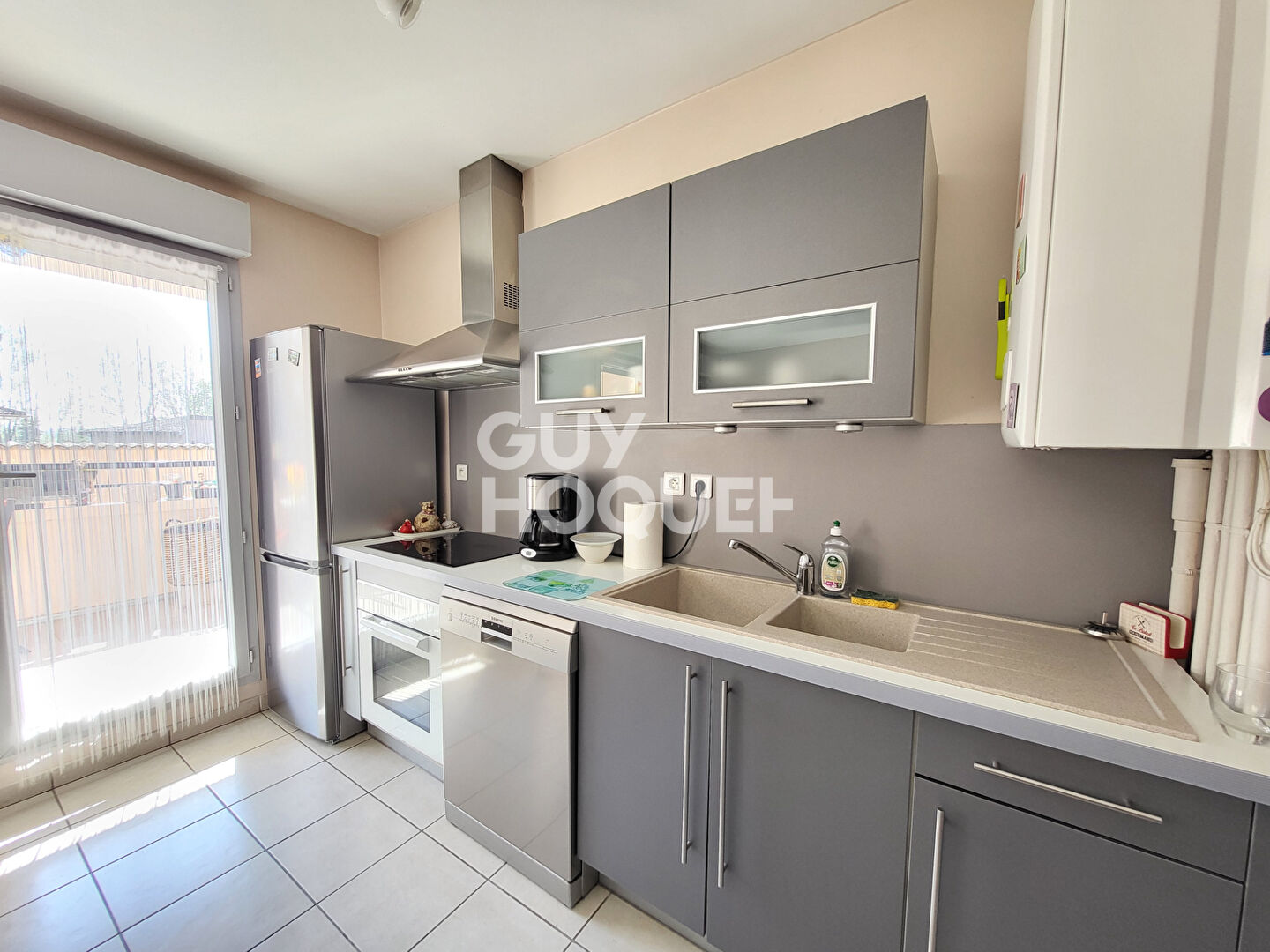 VENTE : appartement T3, avec terrasse et garage à BELLEVILLE EN BEAUJOLAIS