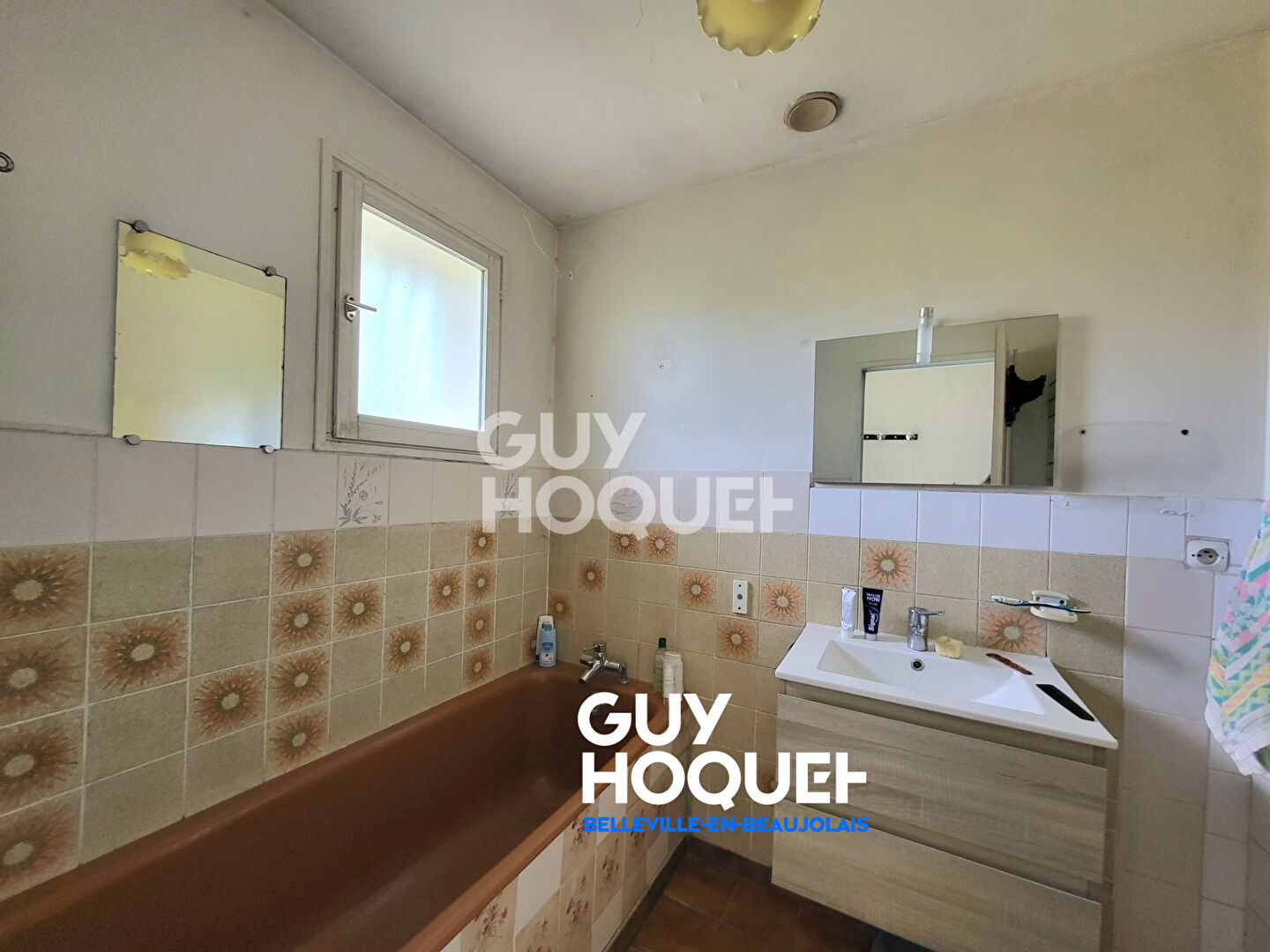 Maison de plain-pied à rénover avec terrain constructible à Belleville-en-Beaujolais