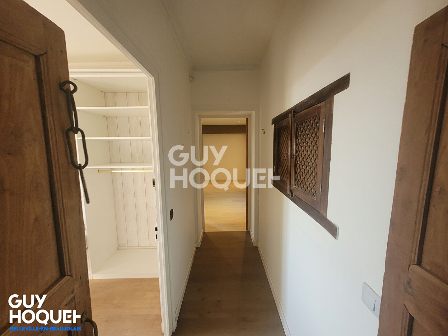 Maison Taponas, 5 pièces 250 m², grand garage, dépendances