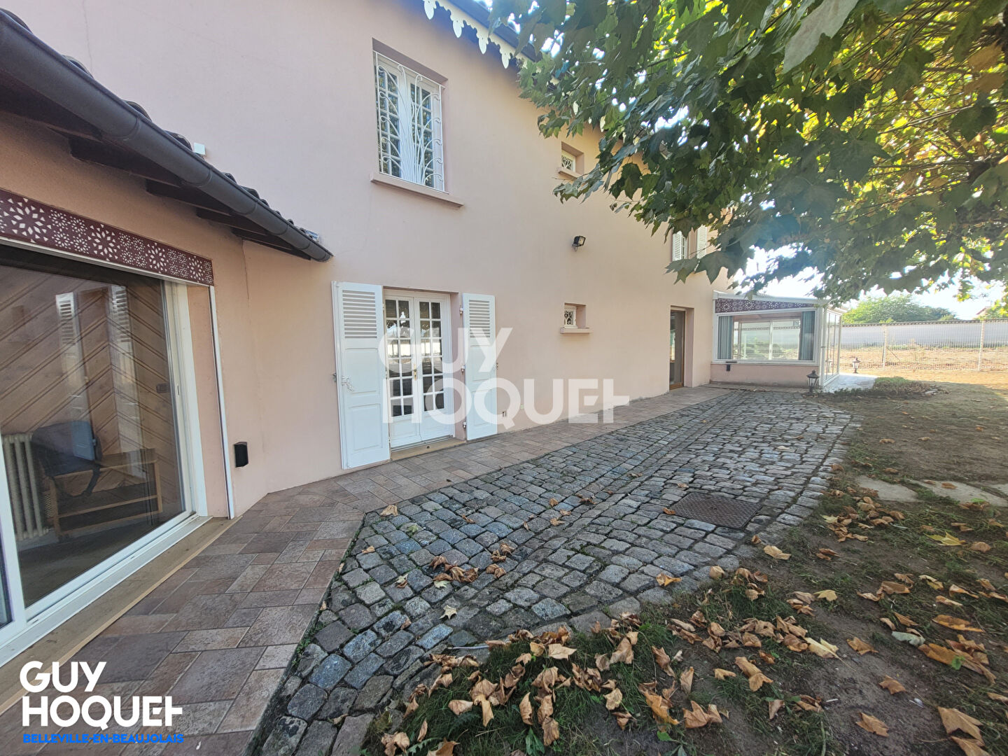 Maison Taponas, 5 pièces 250 m², grand garage, dépendances