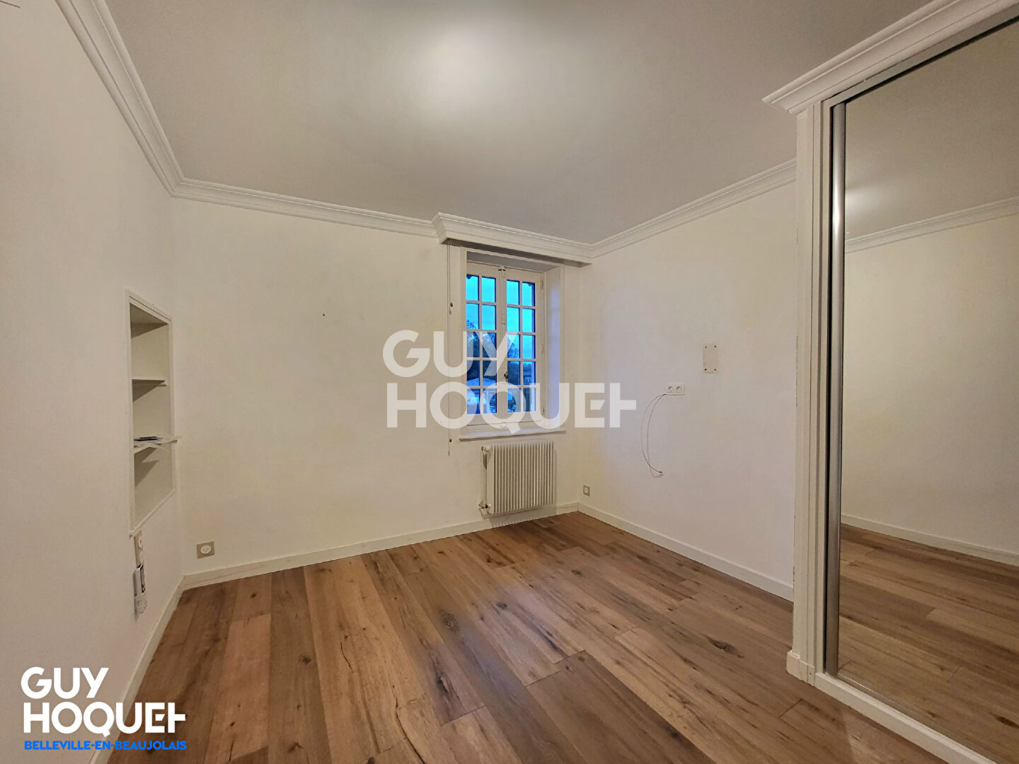 Maison Taponas, 5 pièces 250 m², grand garage, dépendances