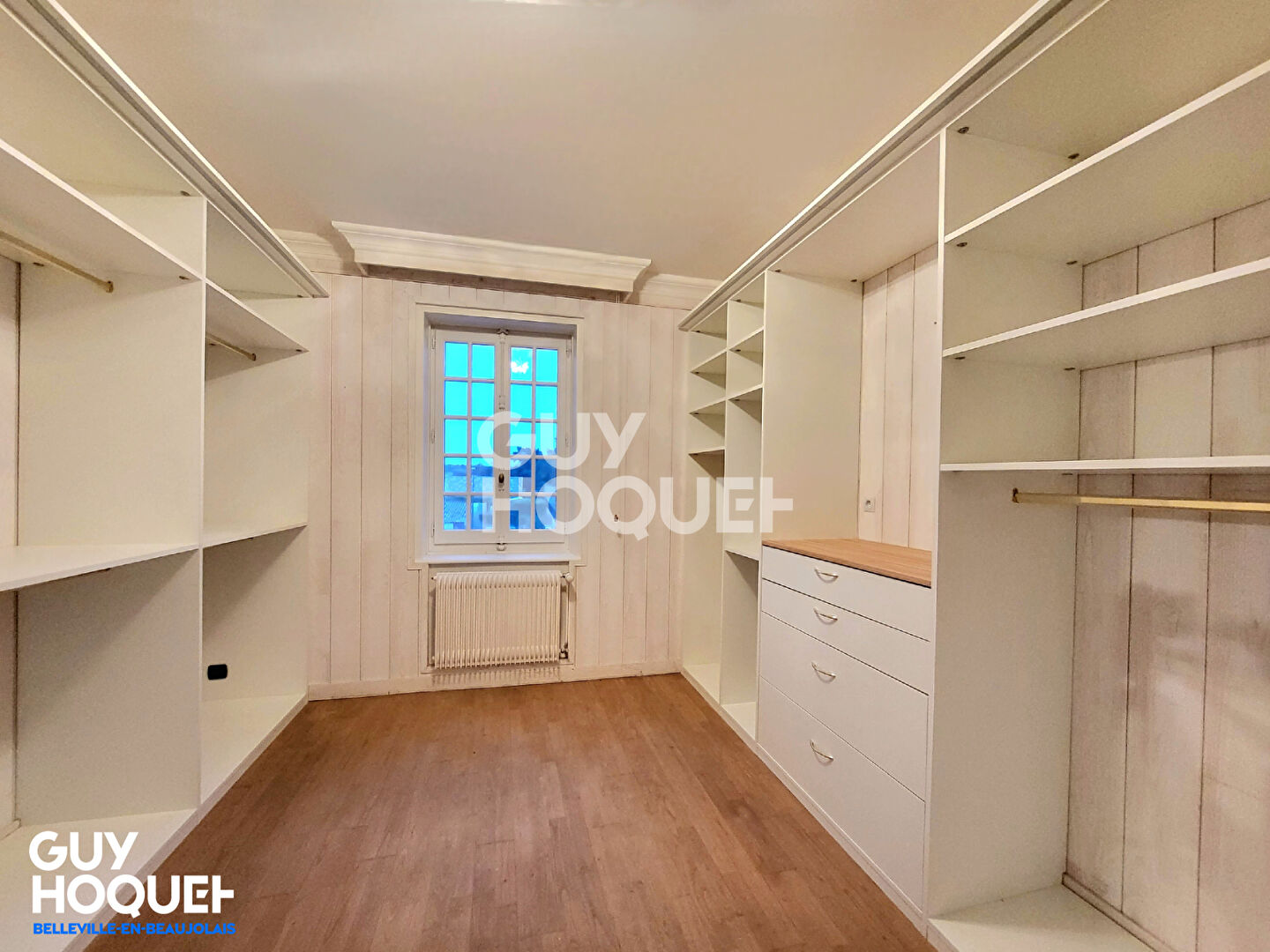 Maison Taponas, 5 pièces 250 m², grand garage, dépendances