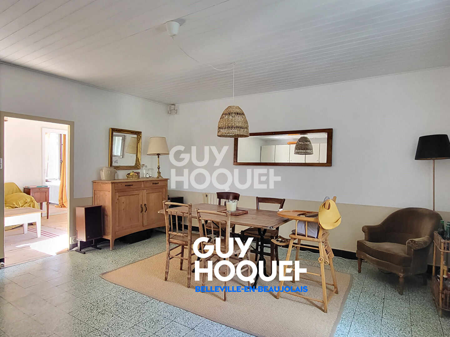 Maison à rénover avec terrain, cour intérieure et dépendances à 10 min de Belleville-en-Beaujolais