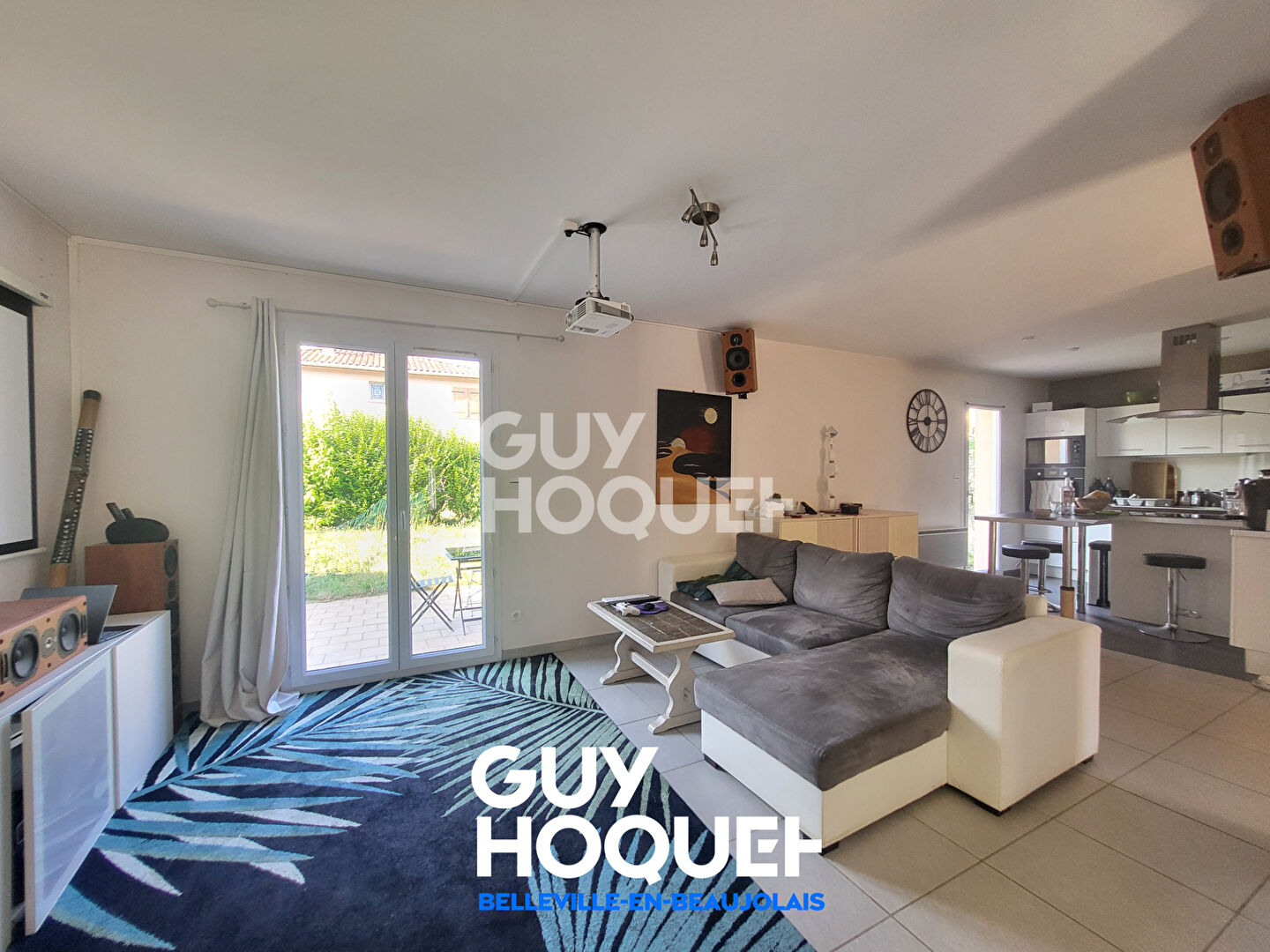 Maison familiale 4 chambres avec piscine- Secteur calme proche gare et commerces.