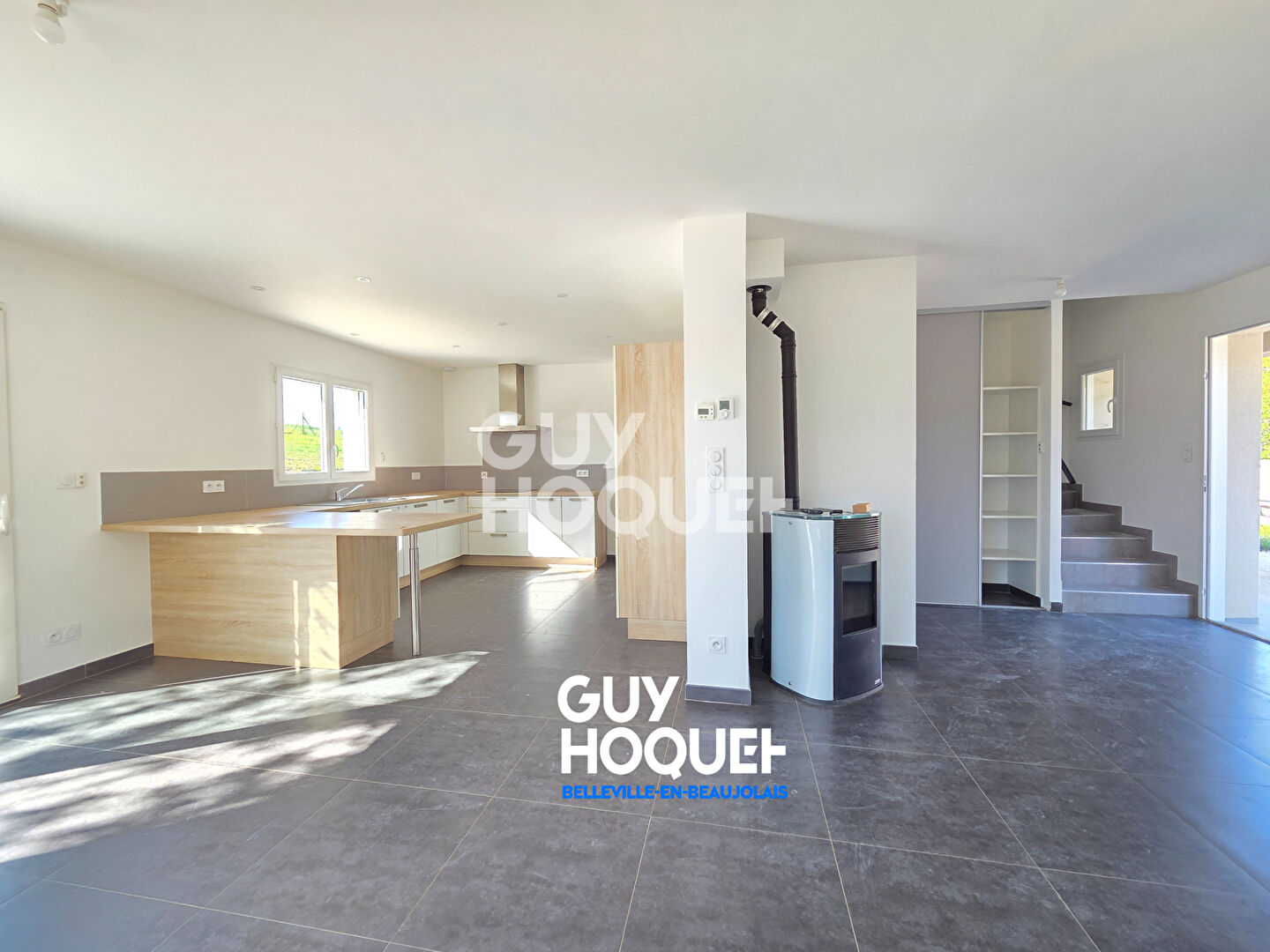 Maison récente 6 pièces à vendre à Illiat - 290 000 