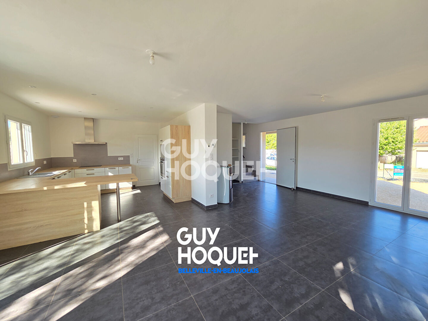 Maison récente 6 pièces à vendre à Illiat - 290 000 
