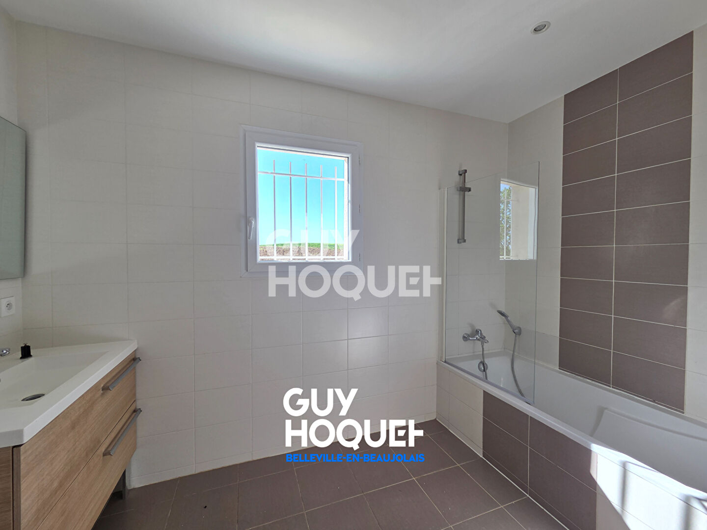 Maison récente 6 pièces à vendre à Illiat - 290 000 