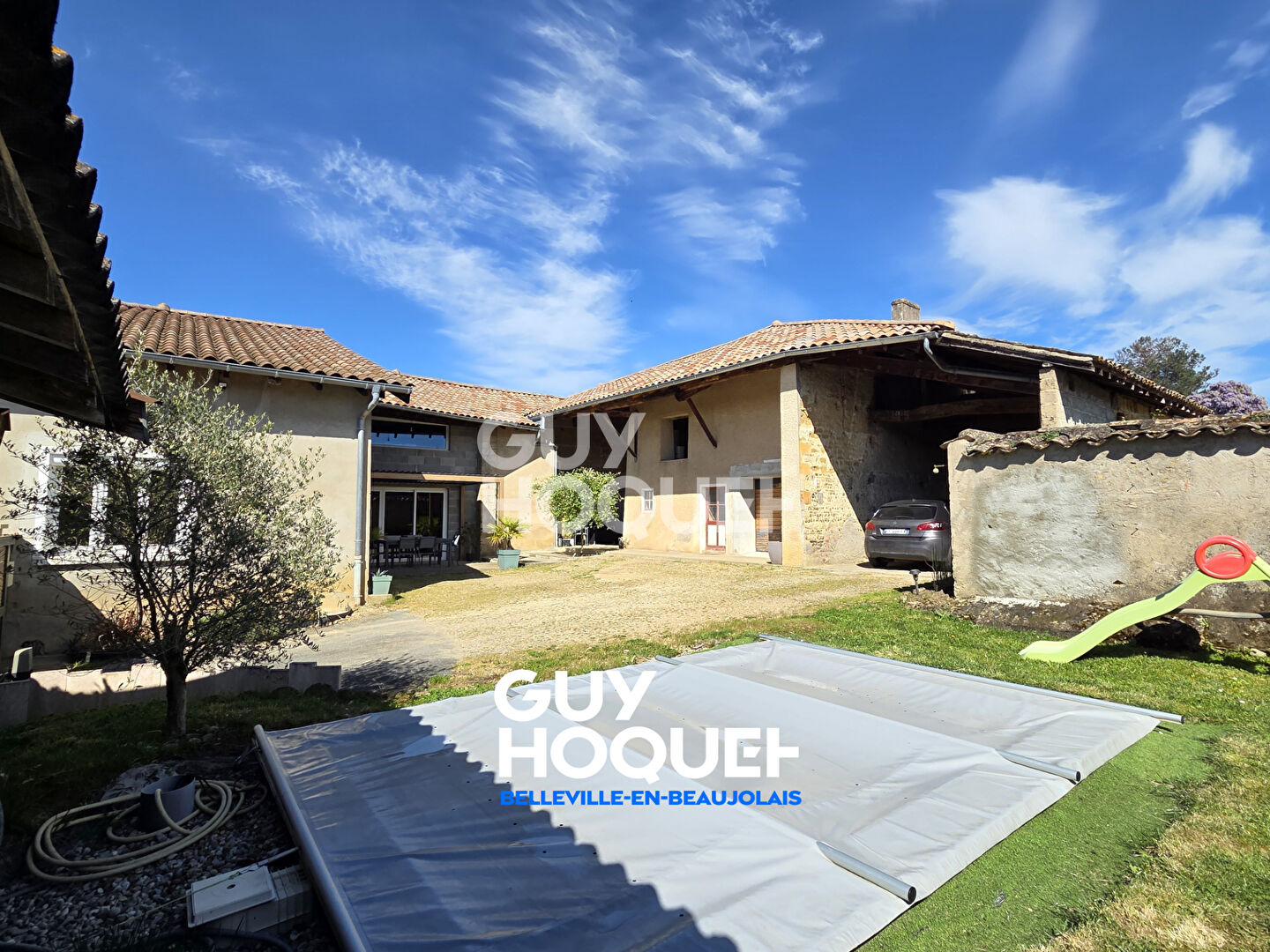 Maison 7 pièces à vendre à Mogneneins - Ancienne ferme avec piscine