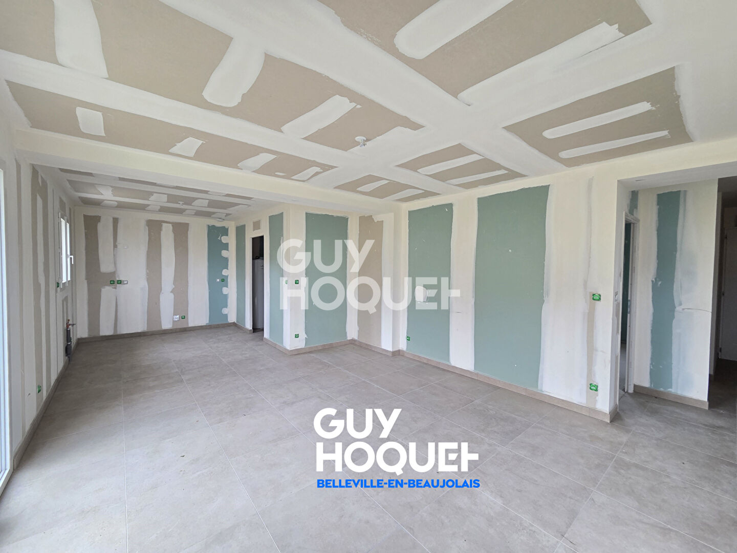 Maison / Villa 6 pièce(s) 100m2, 4 chambres, garage, terrain 500m² à Fleurie