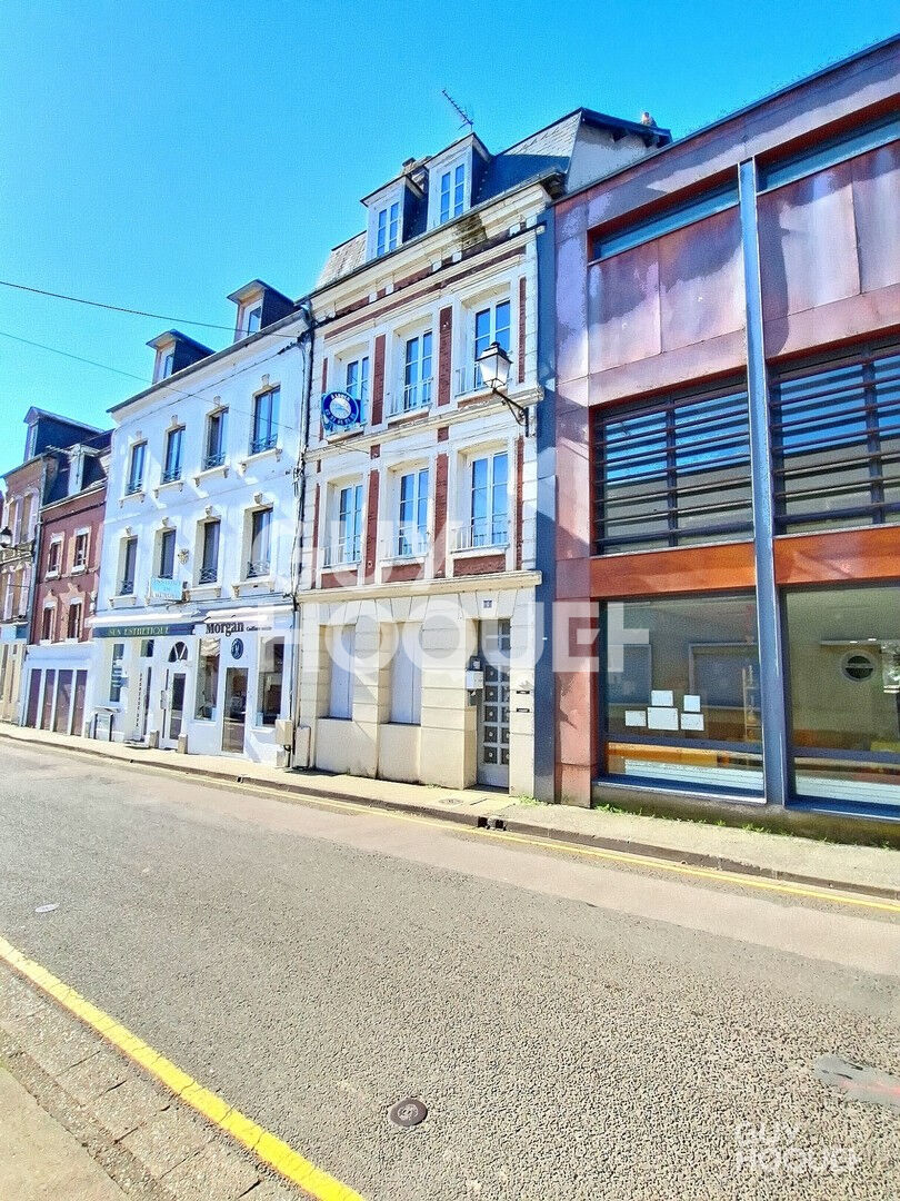 Bernay, dans un immeuble 