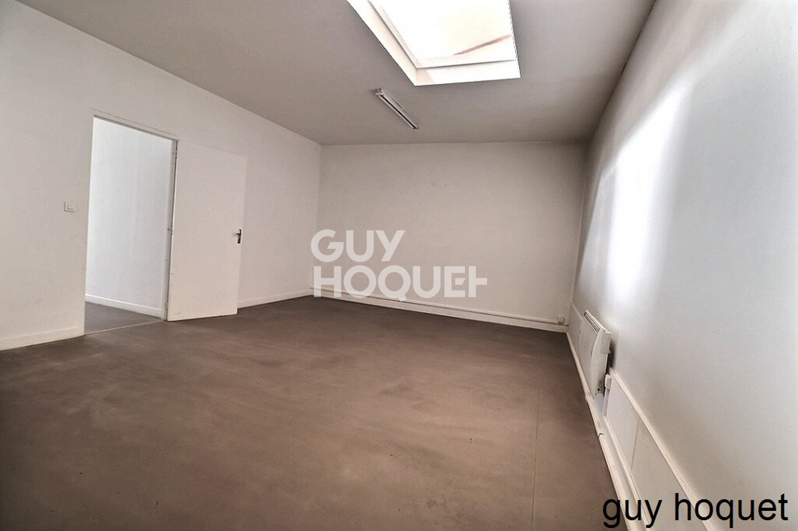 Local commercial Bernay