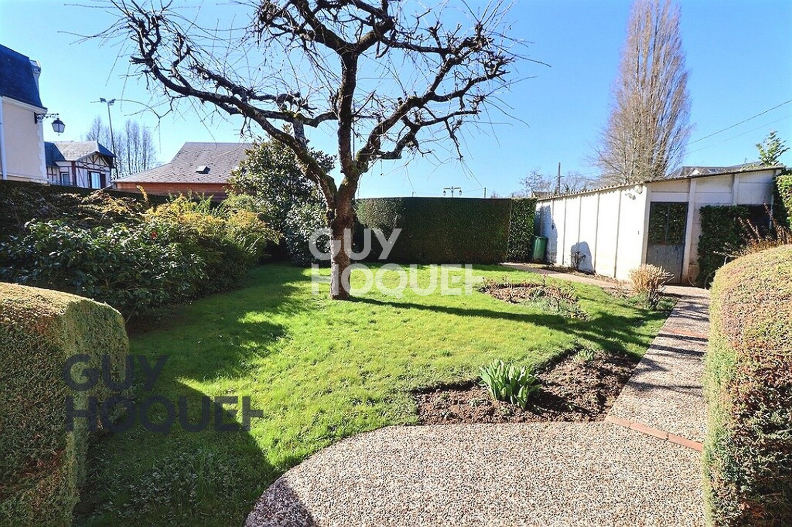 Bernay au coeur du centre-ville, gare SNCF à 5 min à pied!