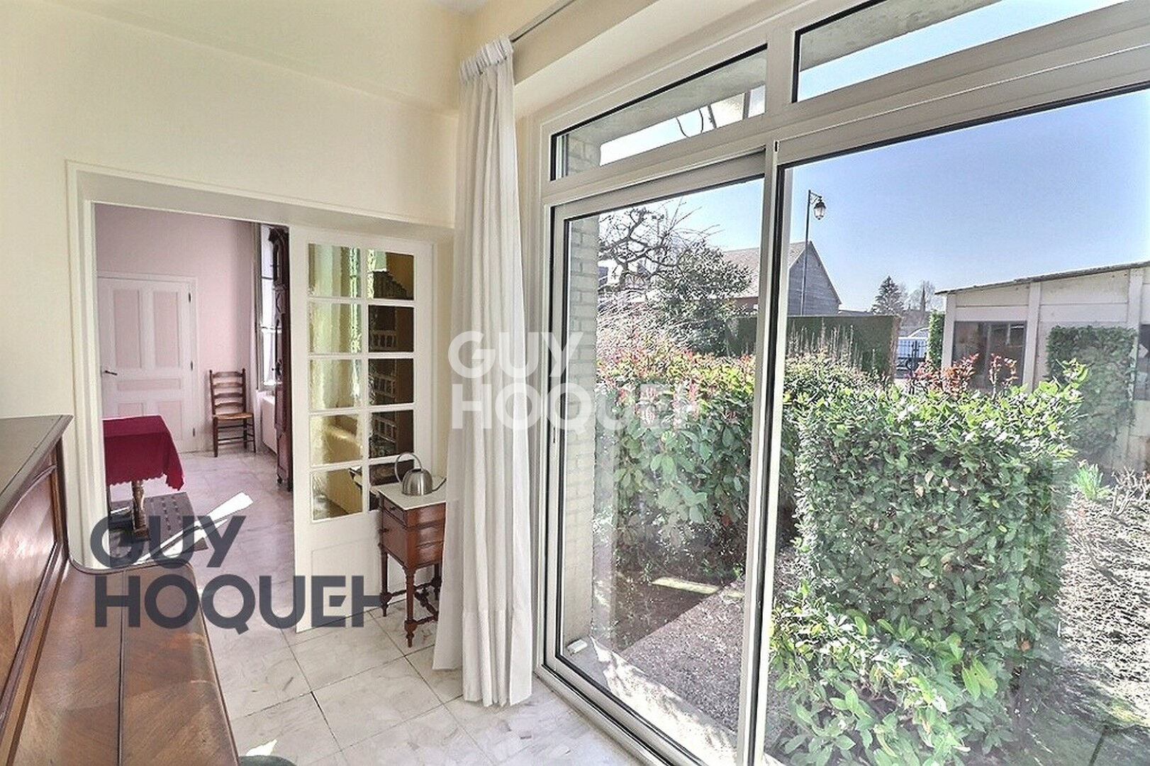 Bernay au coeur du centre-ville, gare SNCF à 5 min à pied!