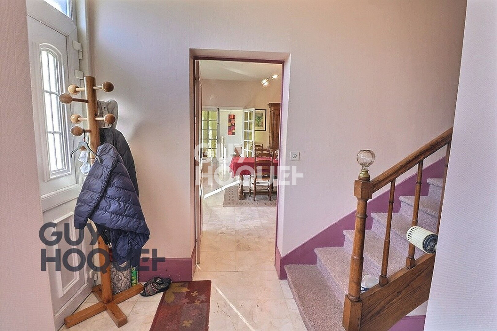 Bernay au coeur du centre-ville, gare SNCF à 5 min à pied!