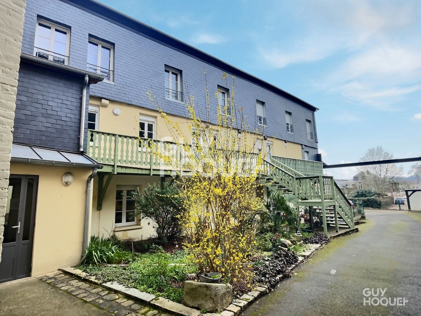 Bernay, 2 minutes de la gare à pied