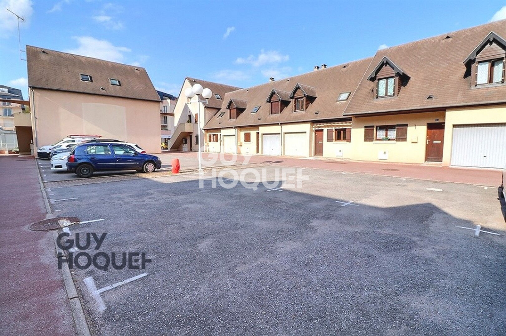 Maison de ville en parfait état, Bernay, centre-ville