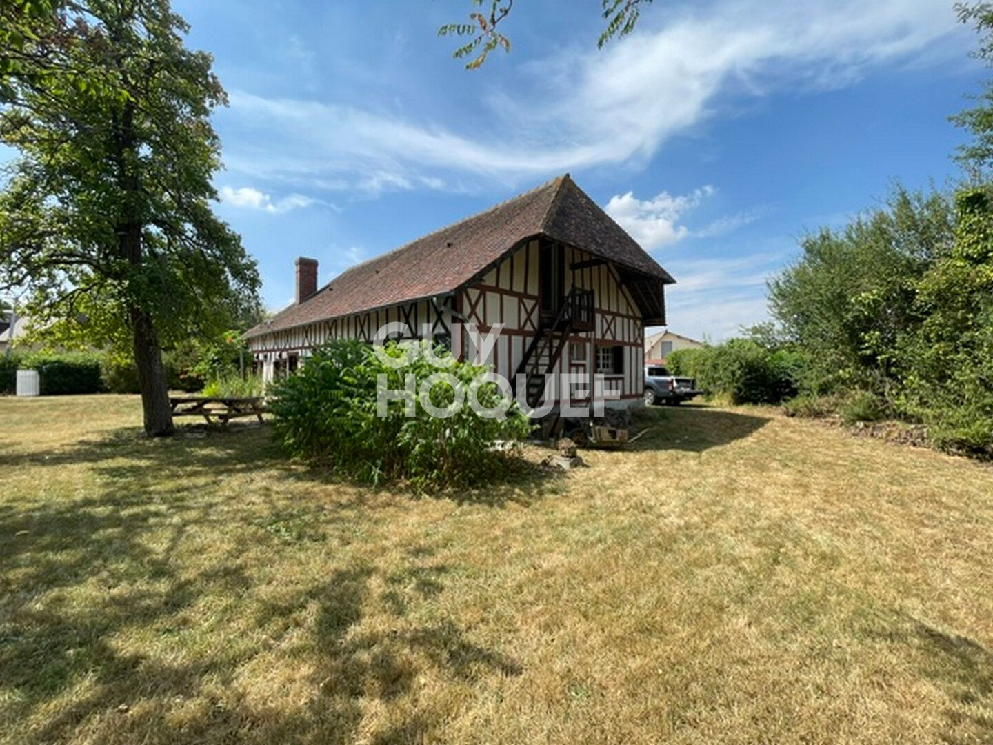 10 Km de Bernay, Mesnil en Ouche, dans un petit hameau.