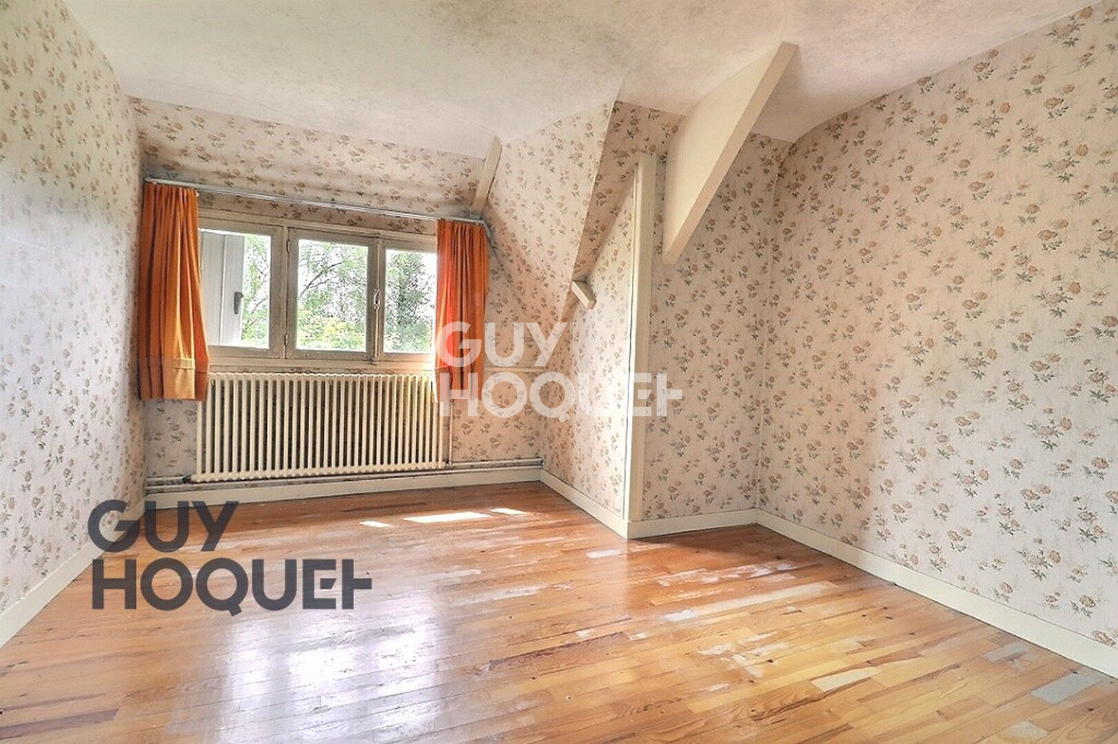 Maison de157m2 à 1.3km de la gare de Bernay
