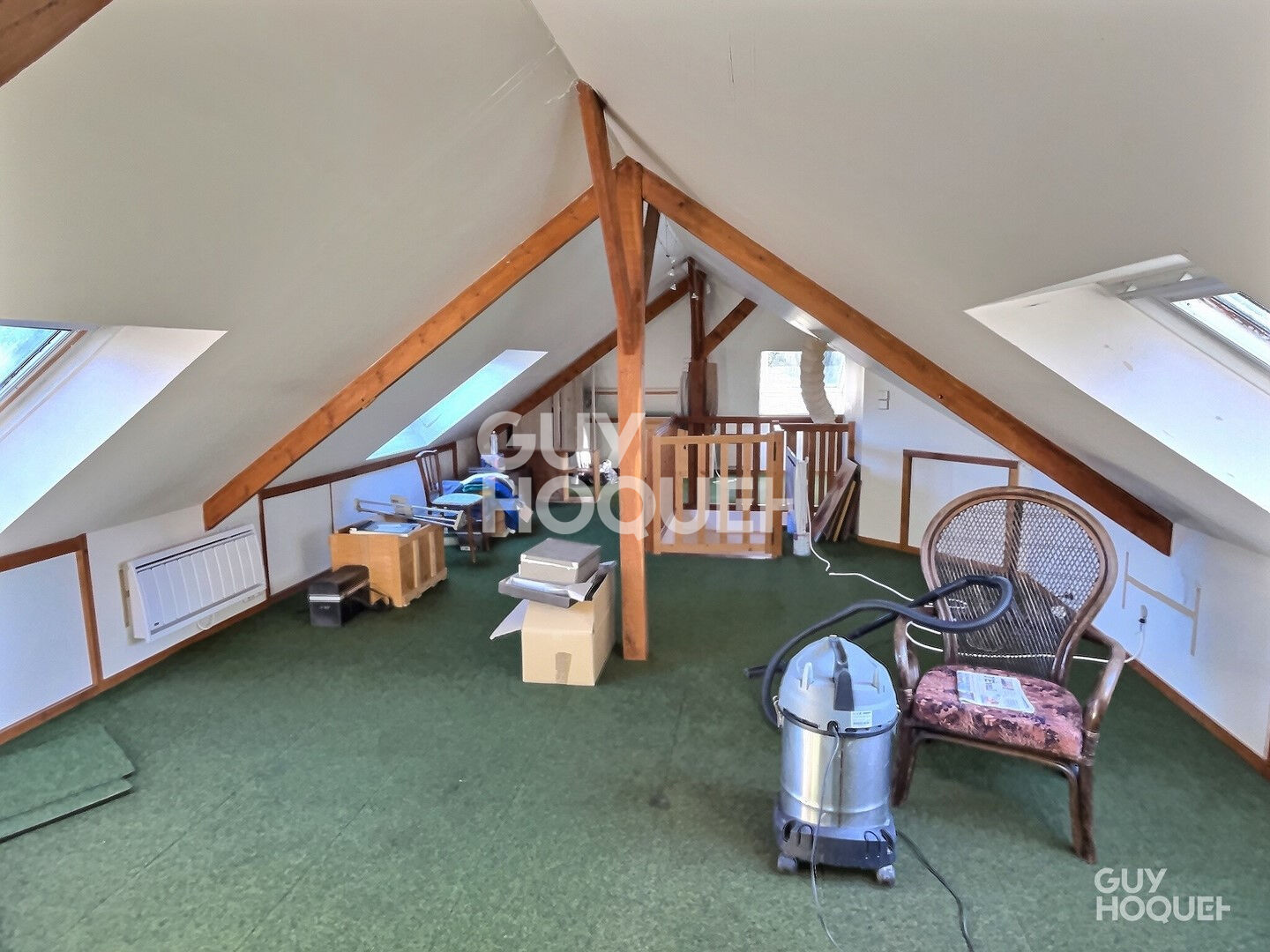 2 km de la gare de Bernay