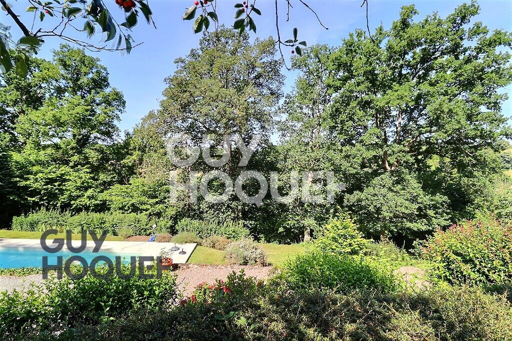 10 km de Bernay, magnifique propriété avec vue imprenable sur la vallée