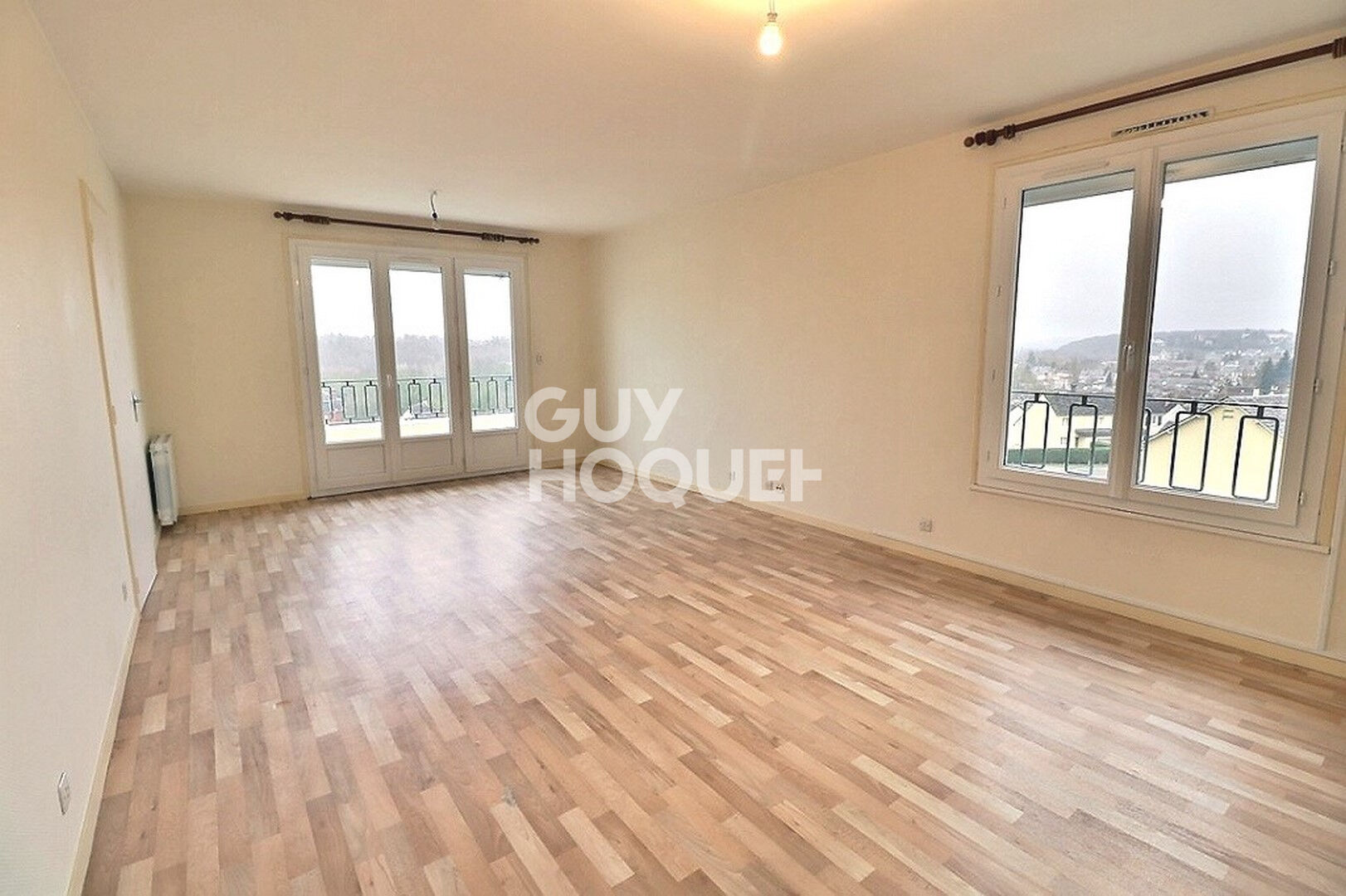 Bernay,  en résidence avec ascenseur à proximité du centre ville et bus,