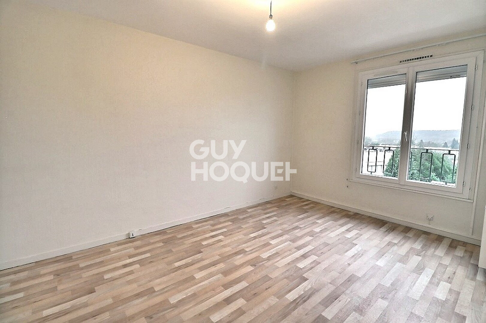 Bernay,  en résidence avec ascenseur à proximité du centre ville et bus,