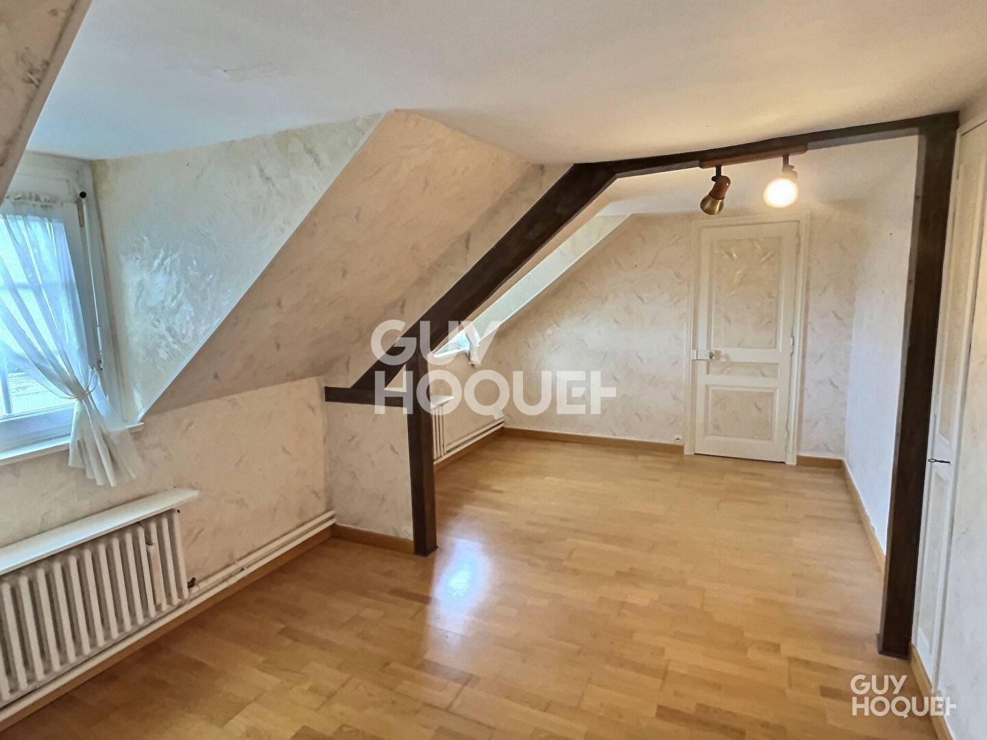 Bernay, proche de toutes commodités