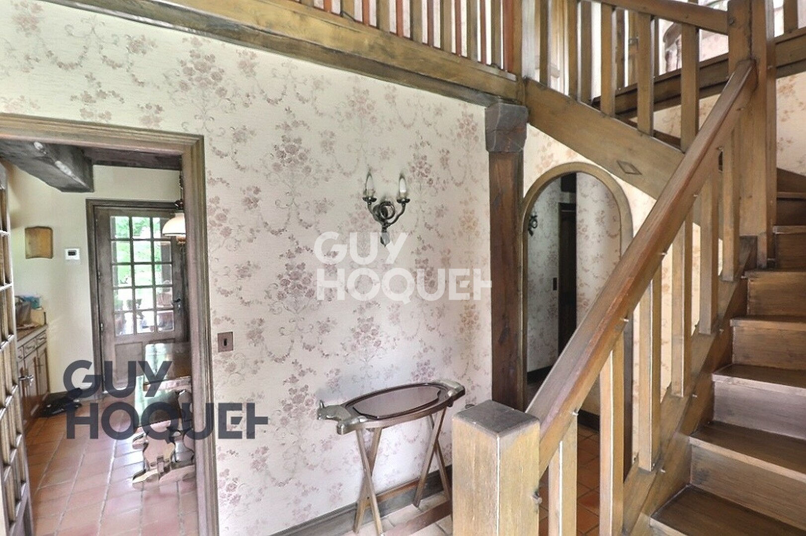 2.5km de BERNAY, centre commercial et gare