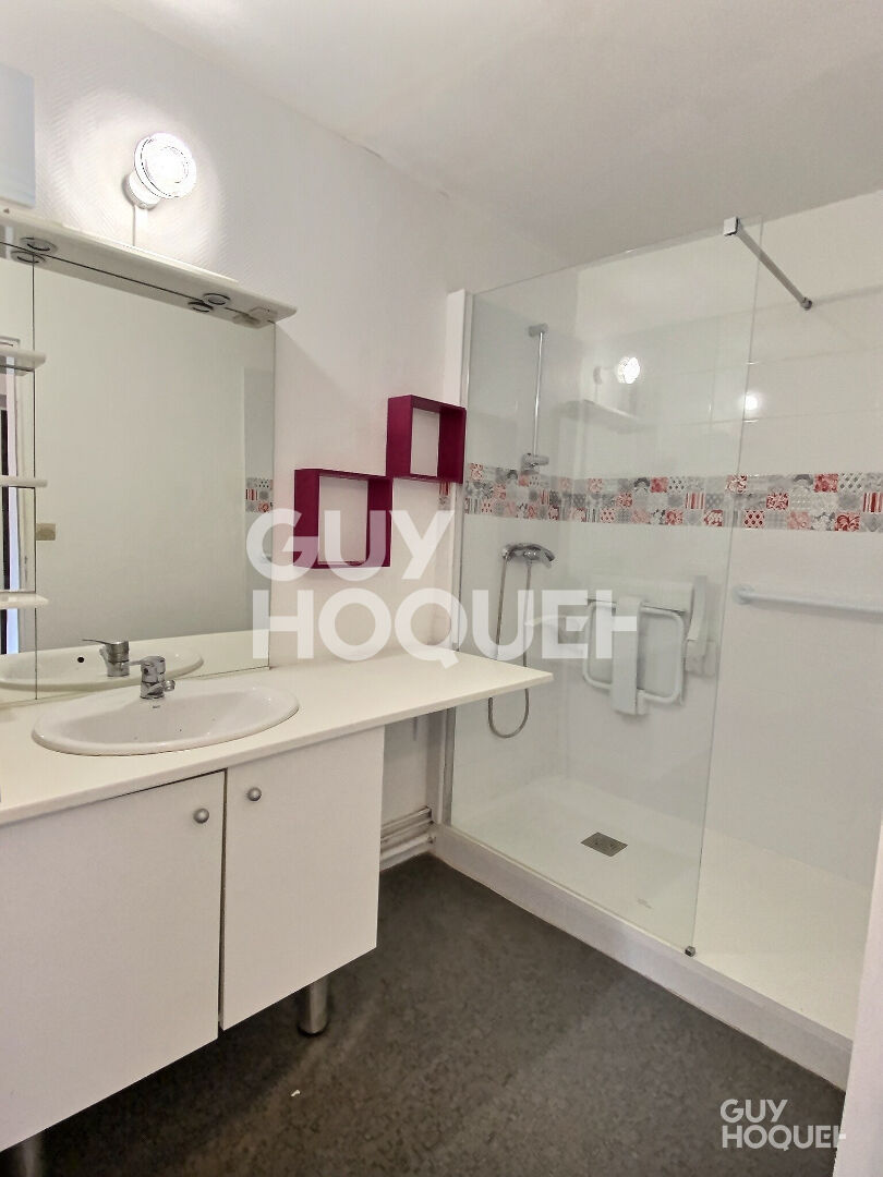 Bernay, résidence Clairval, 15 minutes à pied du centre-ville