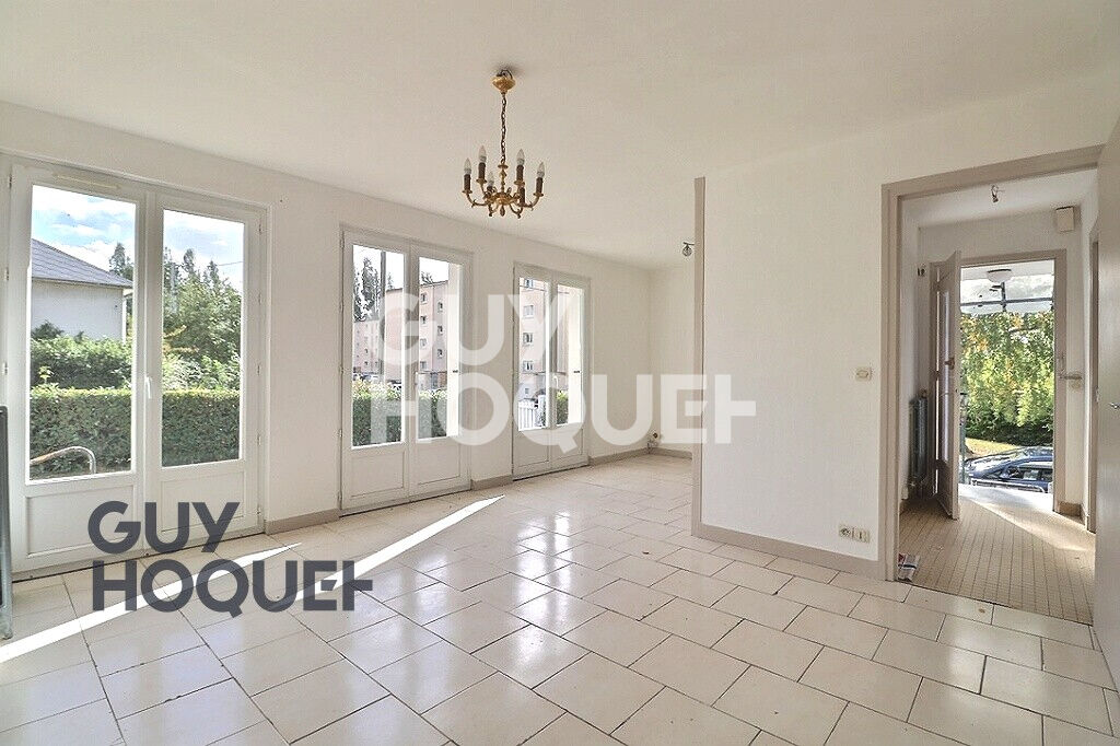 A seulement 15 minutes à pied du centre-ville de Bernay