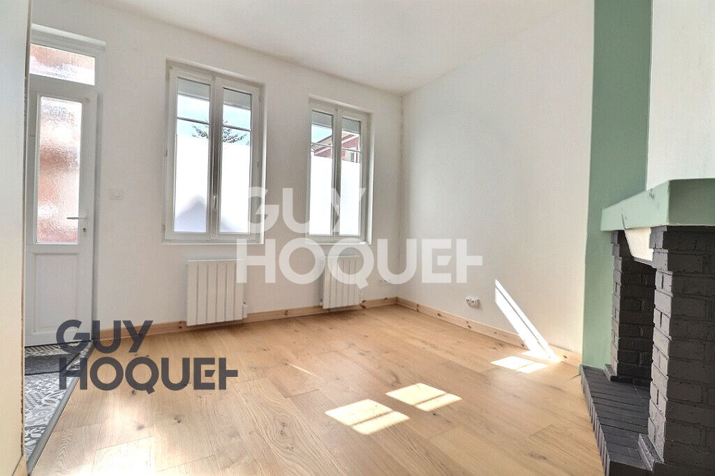 Maison rénovée avec charme au coeur de Bernay, à deux pas de la gare et des commerces