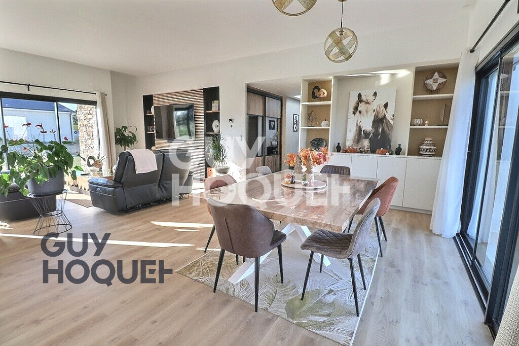 Superbe maison contemporaine de plain-pied.