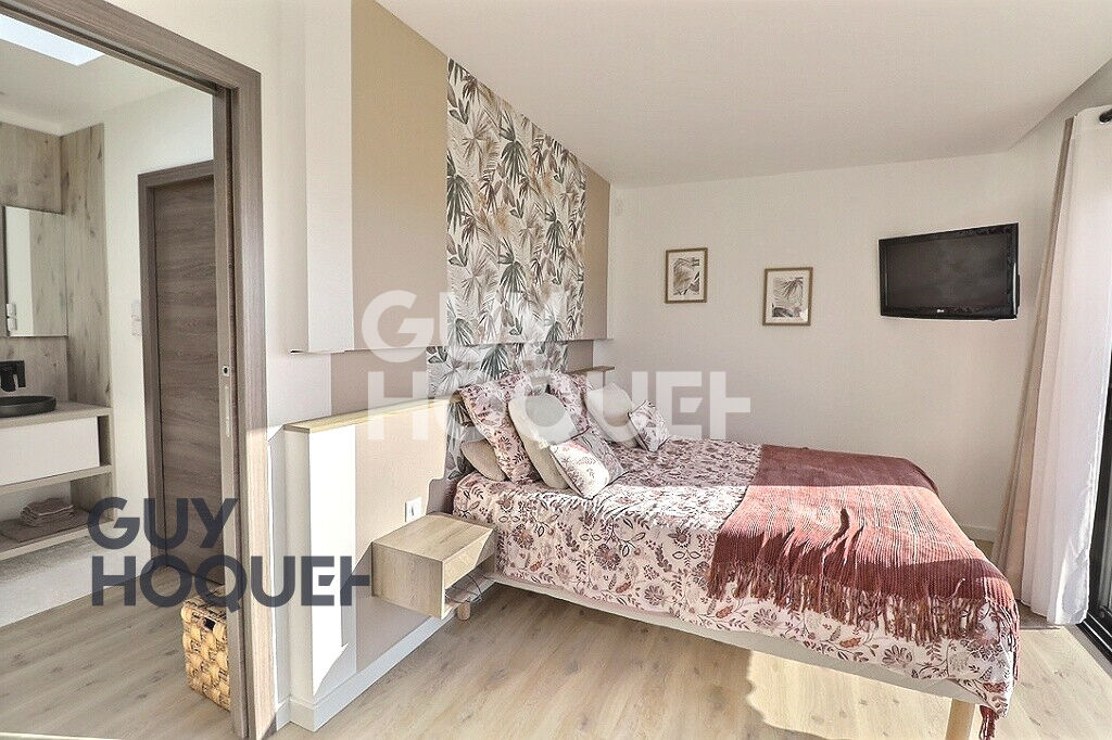 Superbe maison contemporaine de plain-pied.