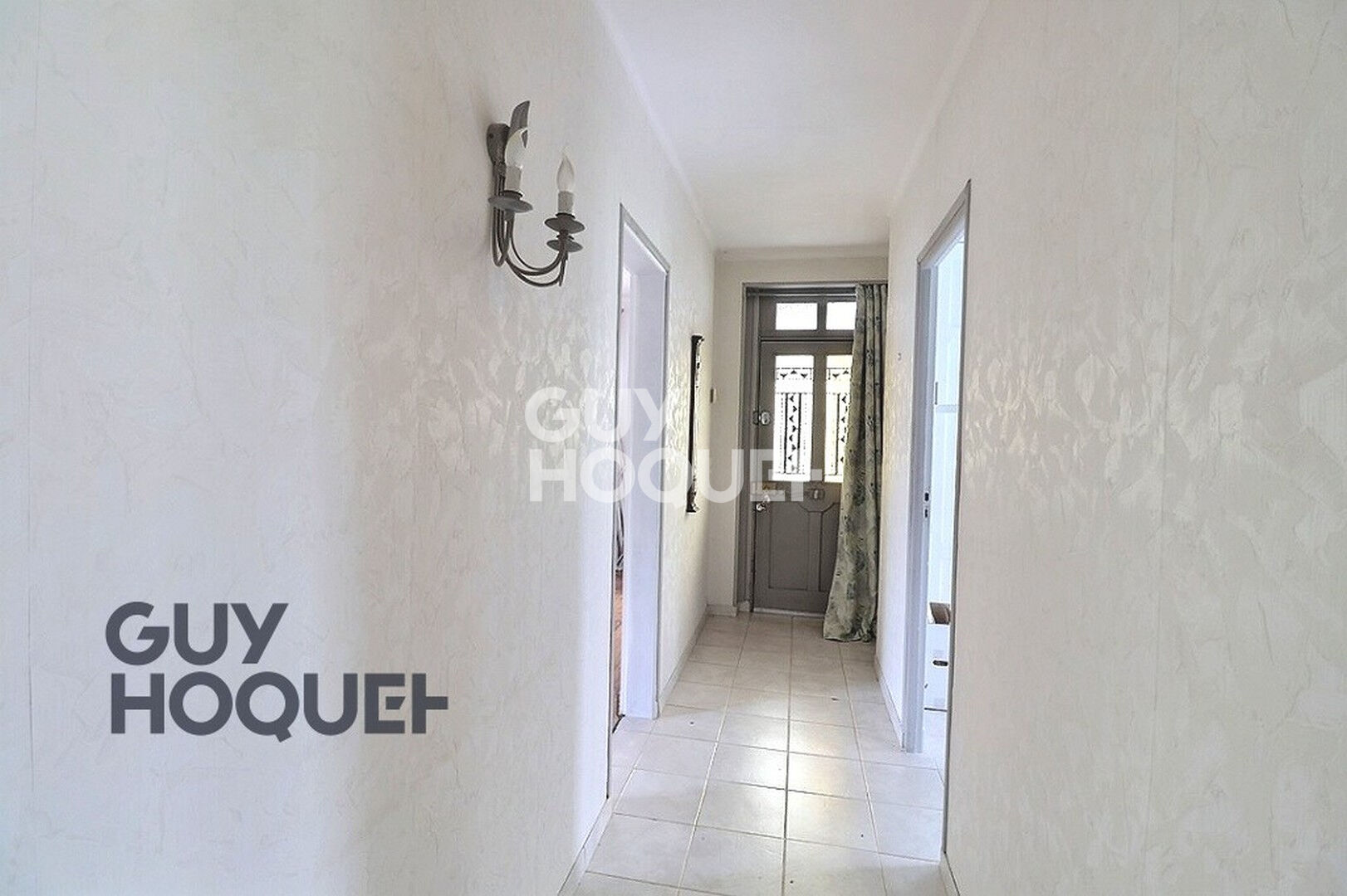 Charmante maison familiale avec sous-sol complet et jardin