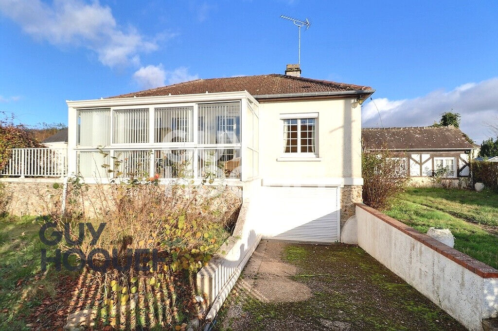 Beaumont le Roger, écoles et commerces à pied!