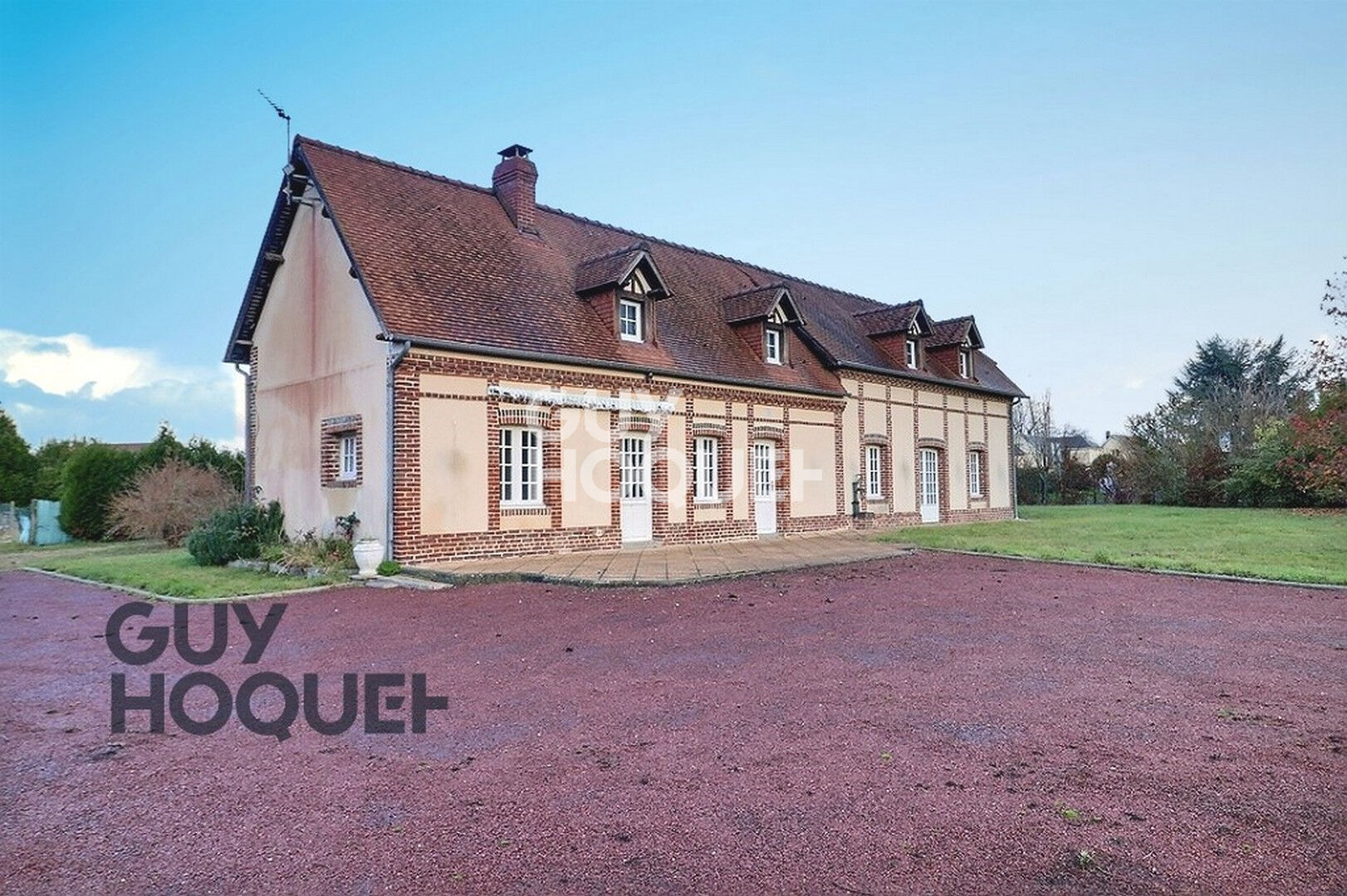 Propriété de caractère au coeur d'Orbec