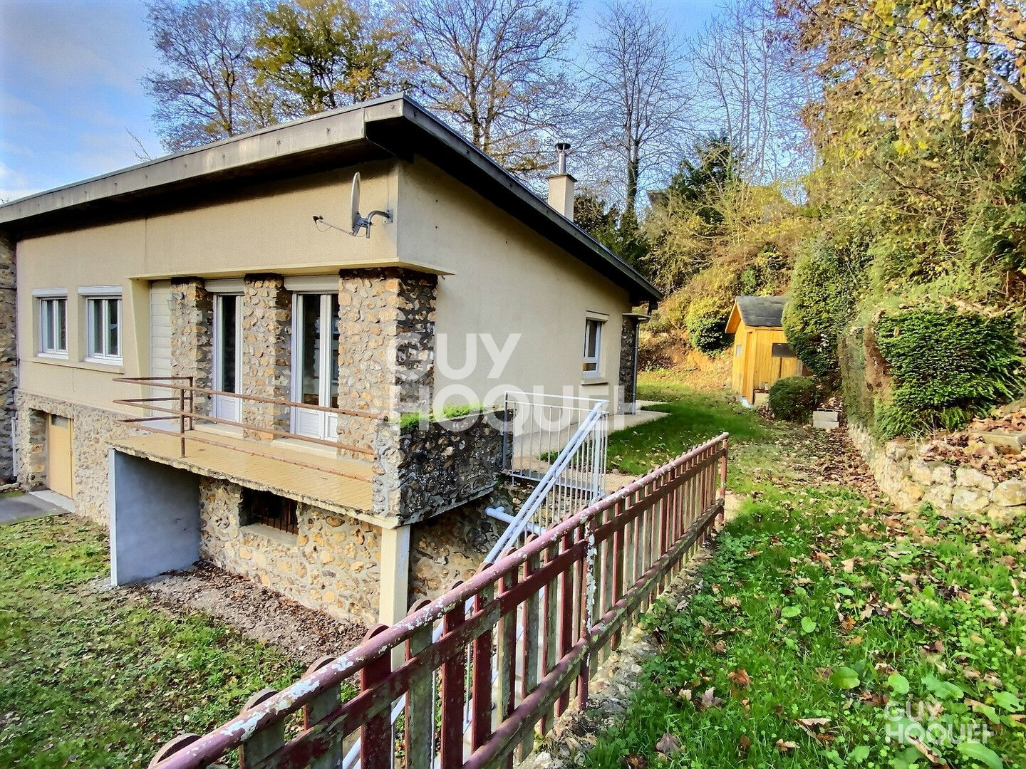 Beaumont le Roger, écoles, commerces et services accessibles à pied