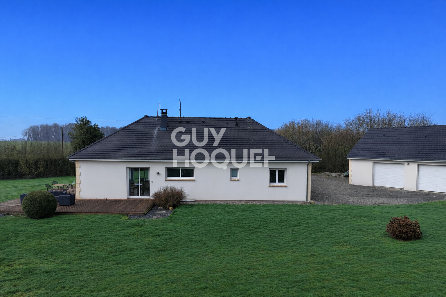 Axe Bernay//Pont-Audemer à la campagne dans un petit Hameau