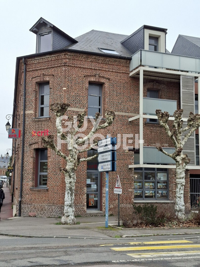 Bernay à louer local  Commercial  de 106 m²