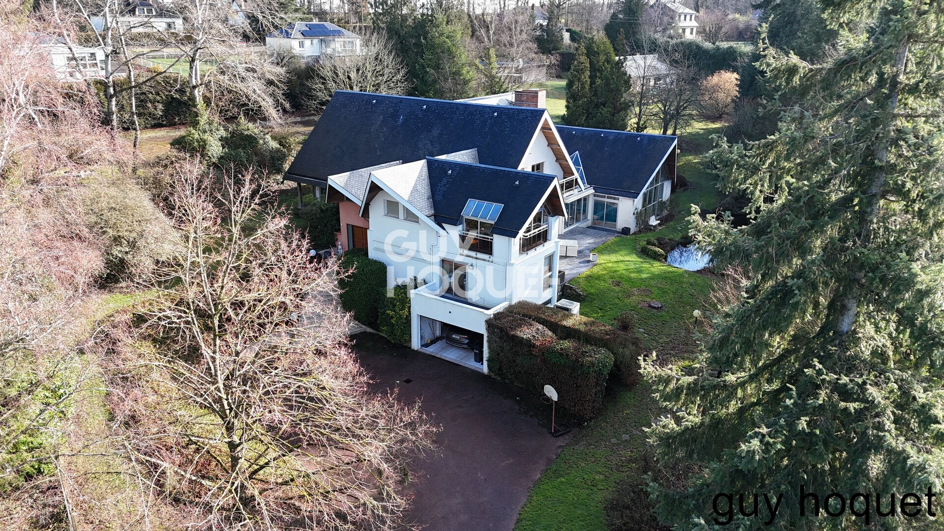 Bernay, 1 km de la Gare, 1h30 Parsi/St Lazare