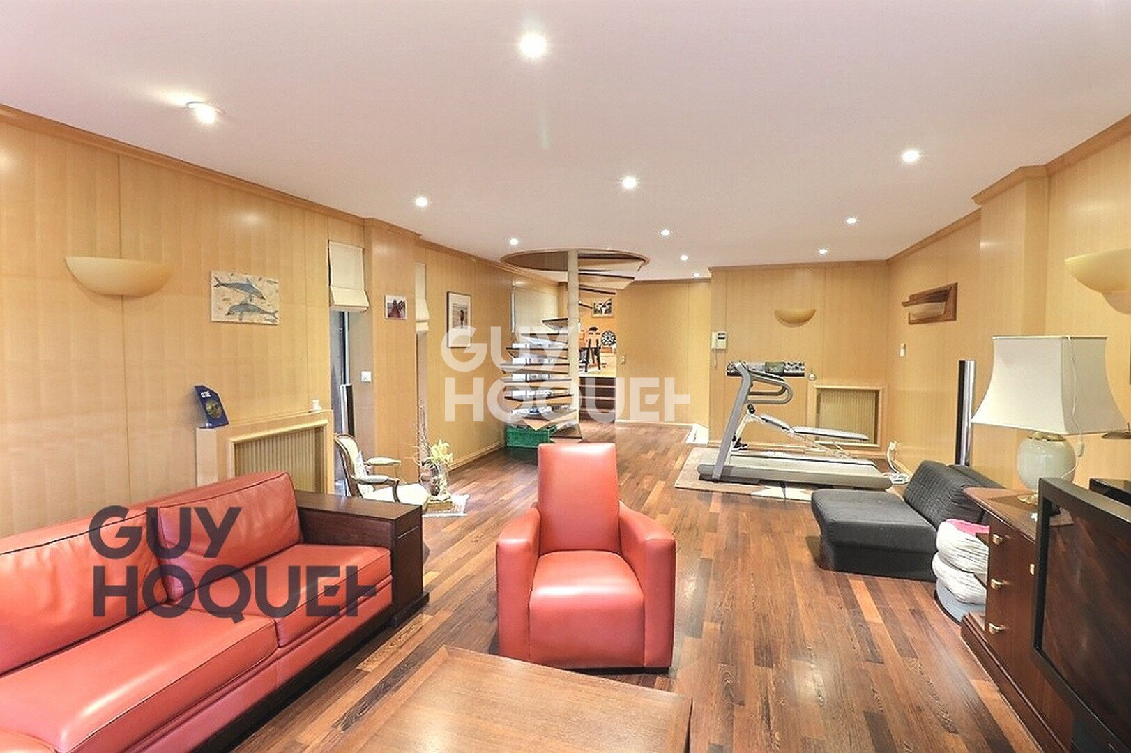 Bernay, 1 km de la Gare, 1h30 Parsi/St Lazare