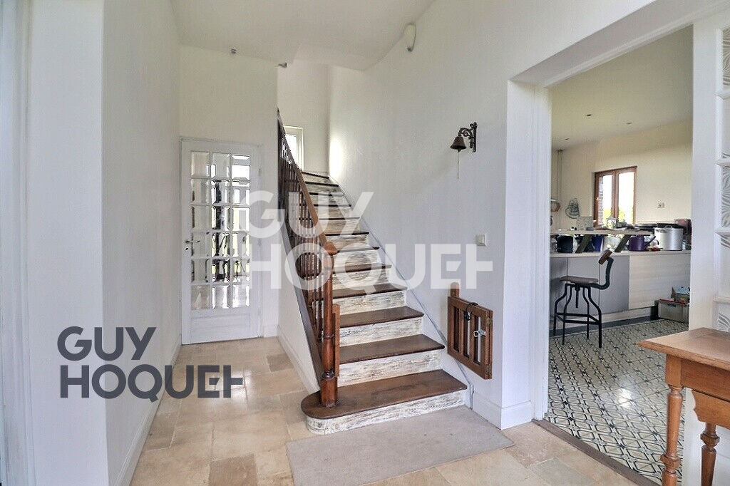 Elegante maison de charme d'environ 184m²