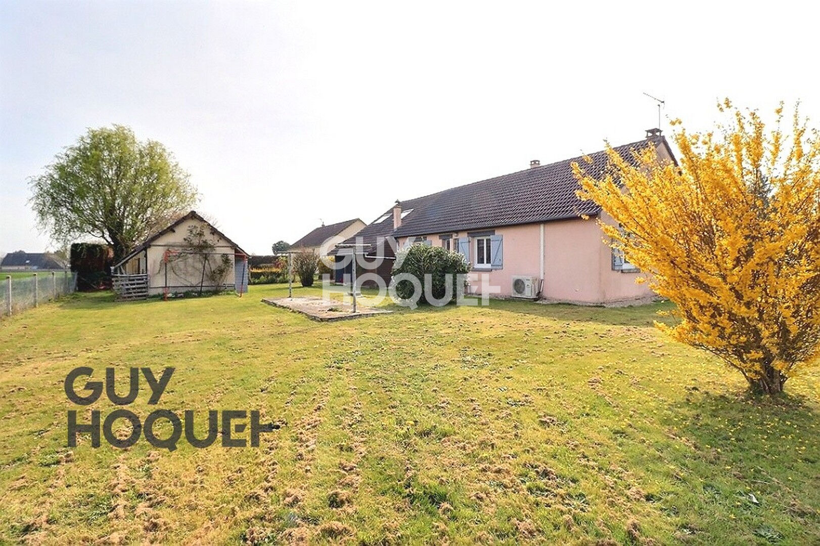 4 Km de Bernay, dans un petit hameau