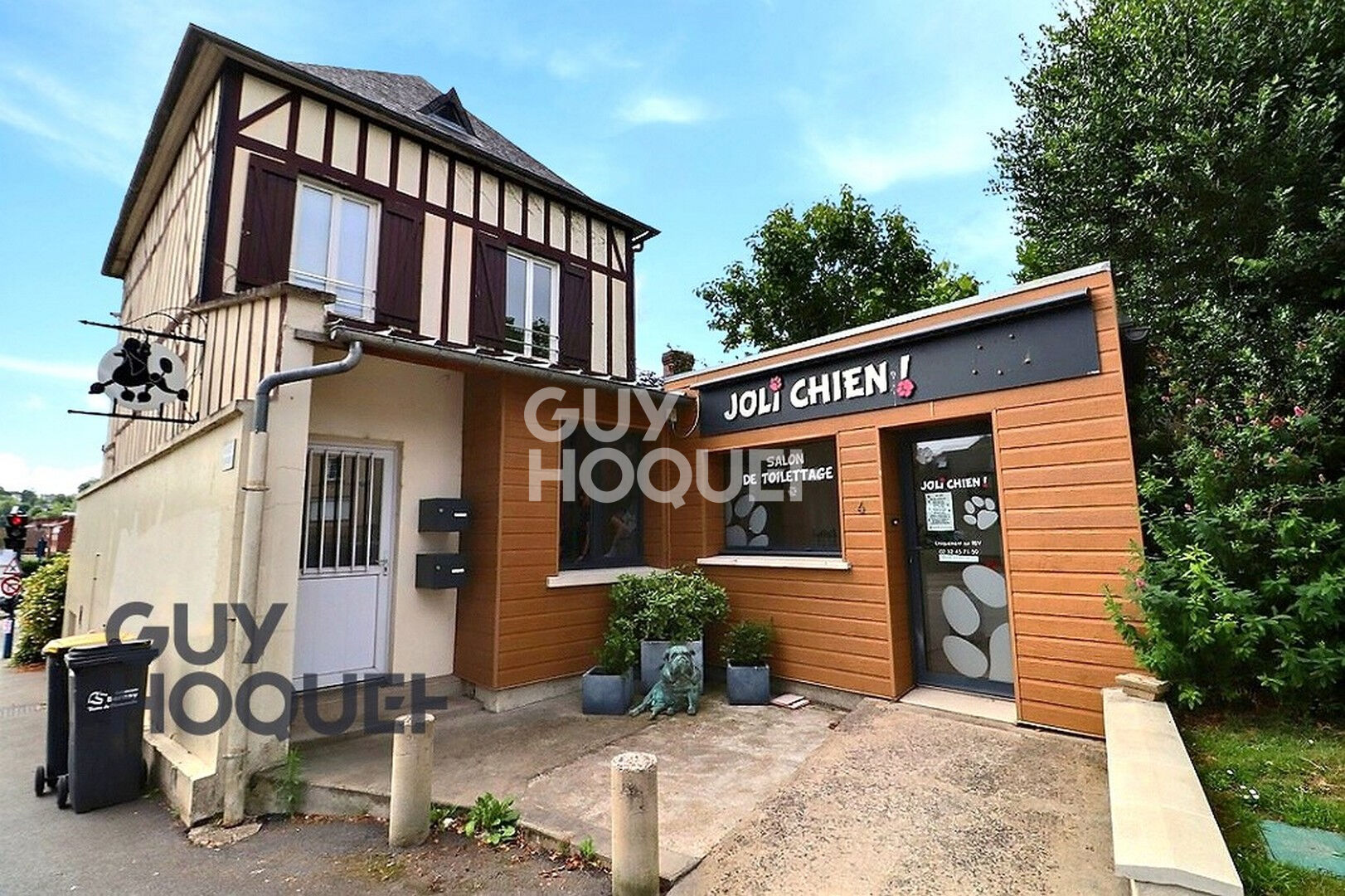 Ensemble immobilier au coeur de BERNAY