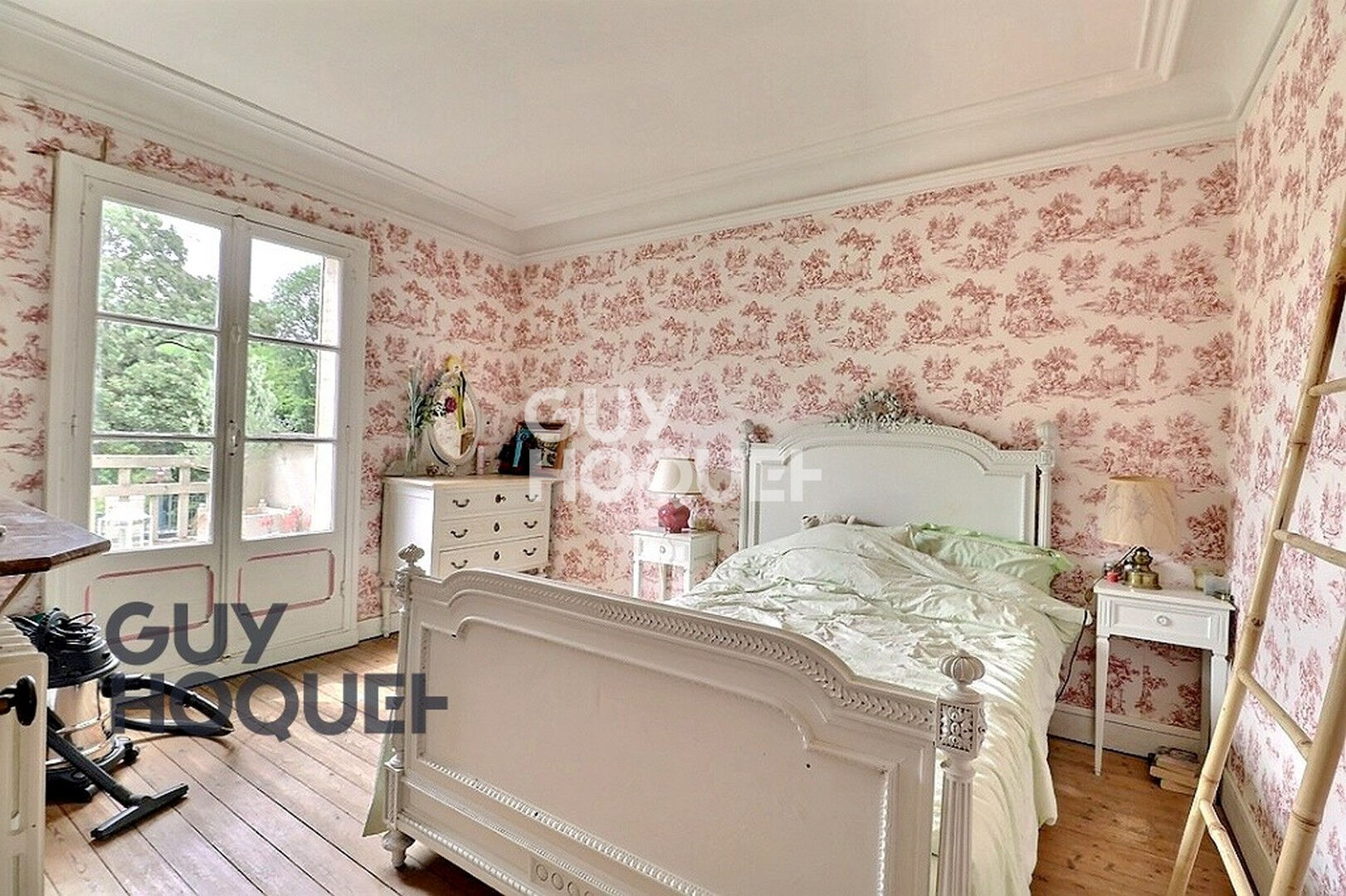 Ensemble immobilier au coeur de BERNAY