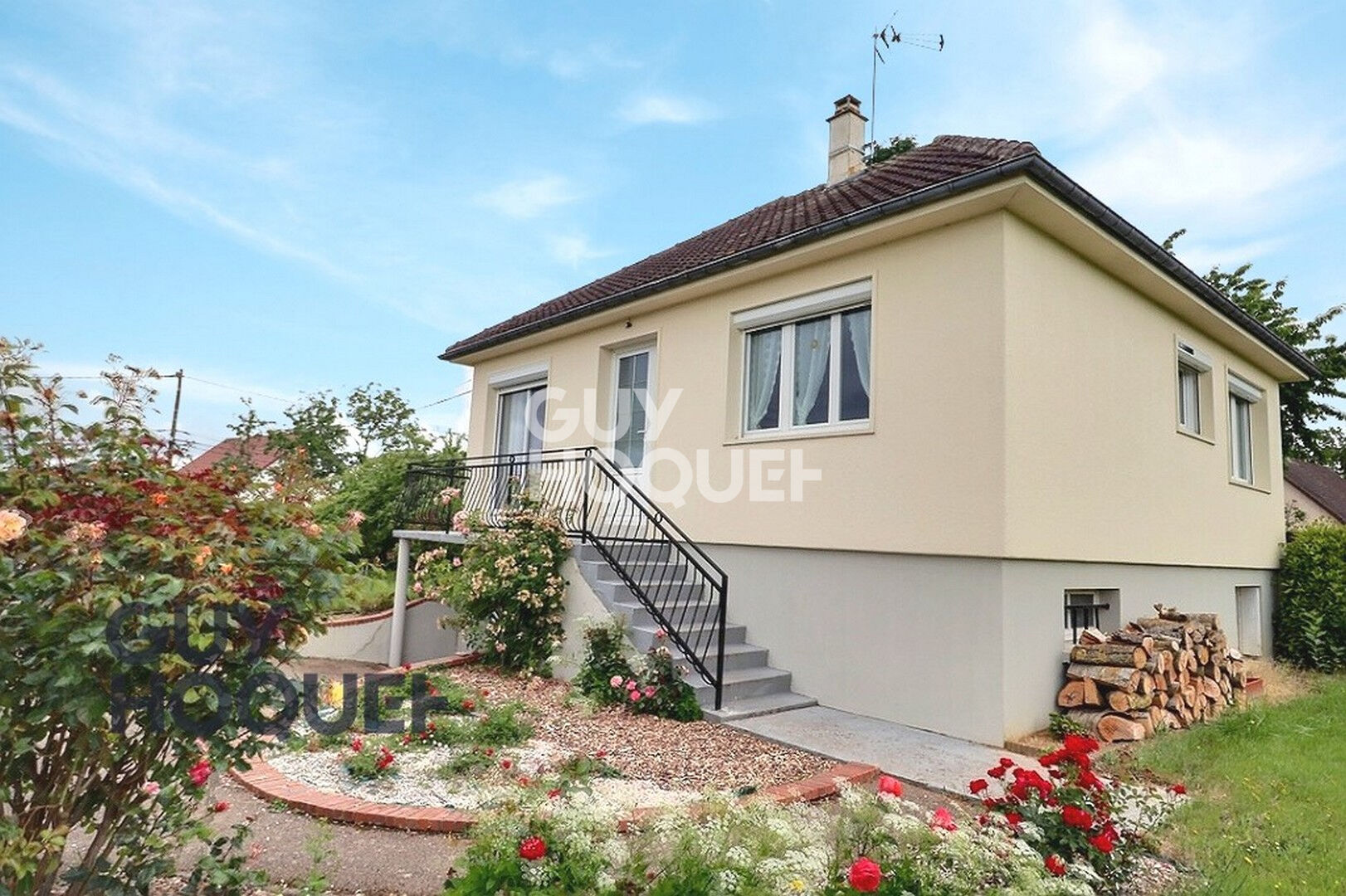 Menneval Maison traditionnelle avec commerces à pied