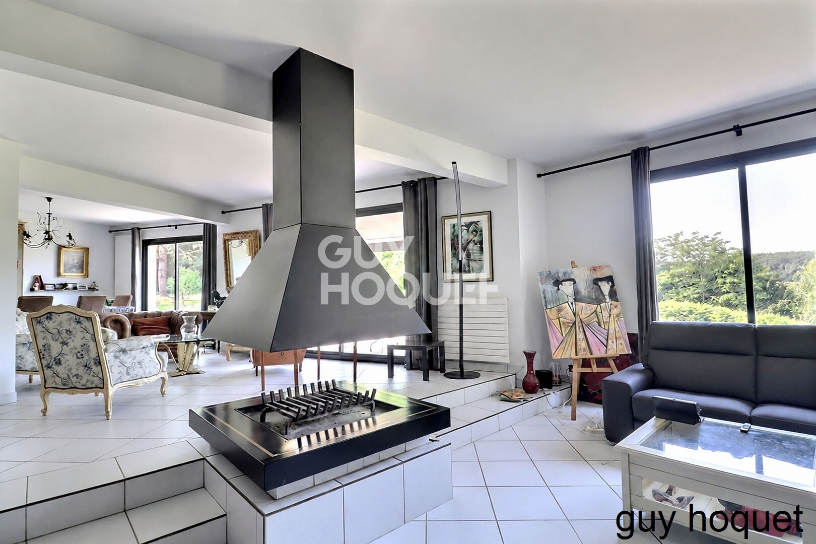 Maison Contemporaine avec piscine et jolie  vue dégagée
