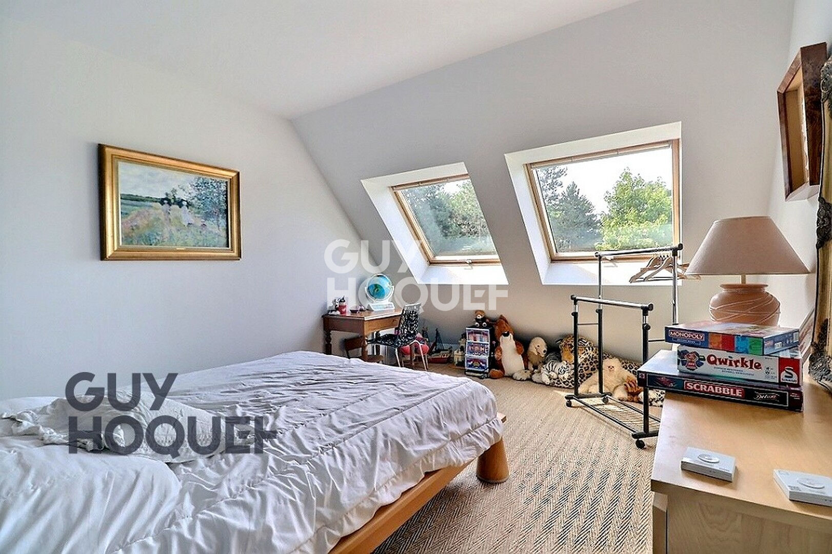 Maison Contemporaine avec piscine et jolie  vue dégagée