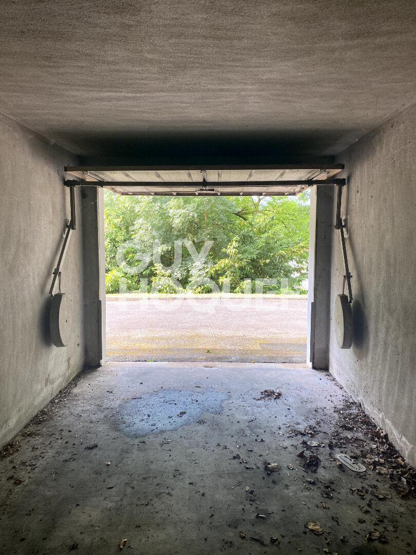 A LOUER GARAGE 15 m2 BILLERE